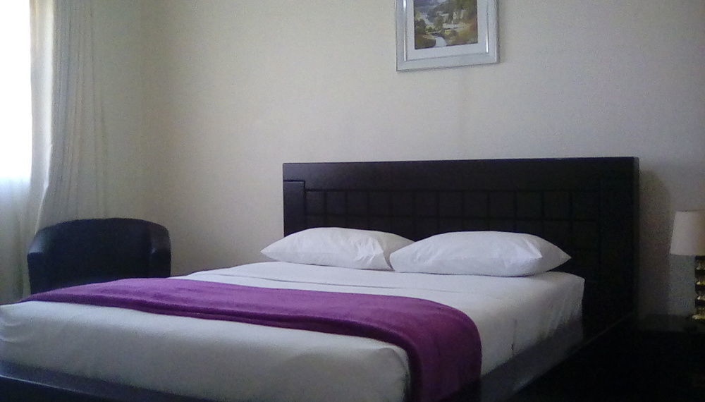 Cypress Executive Lodge Ливингстон Экстерьер фото